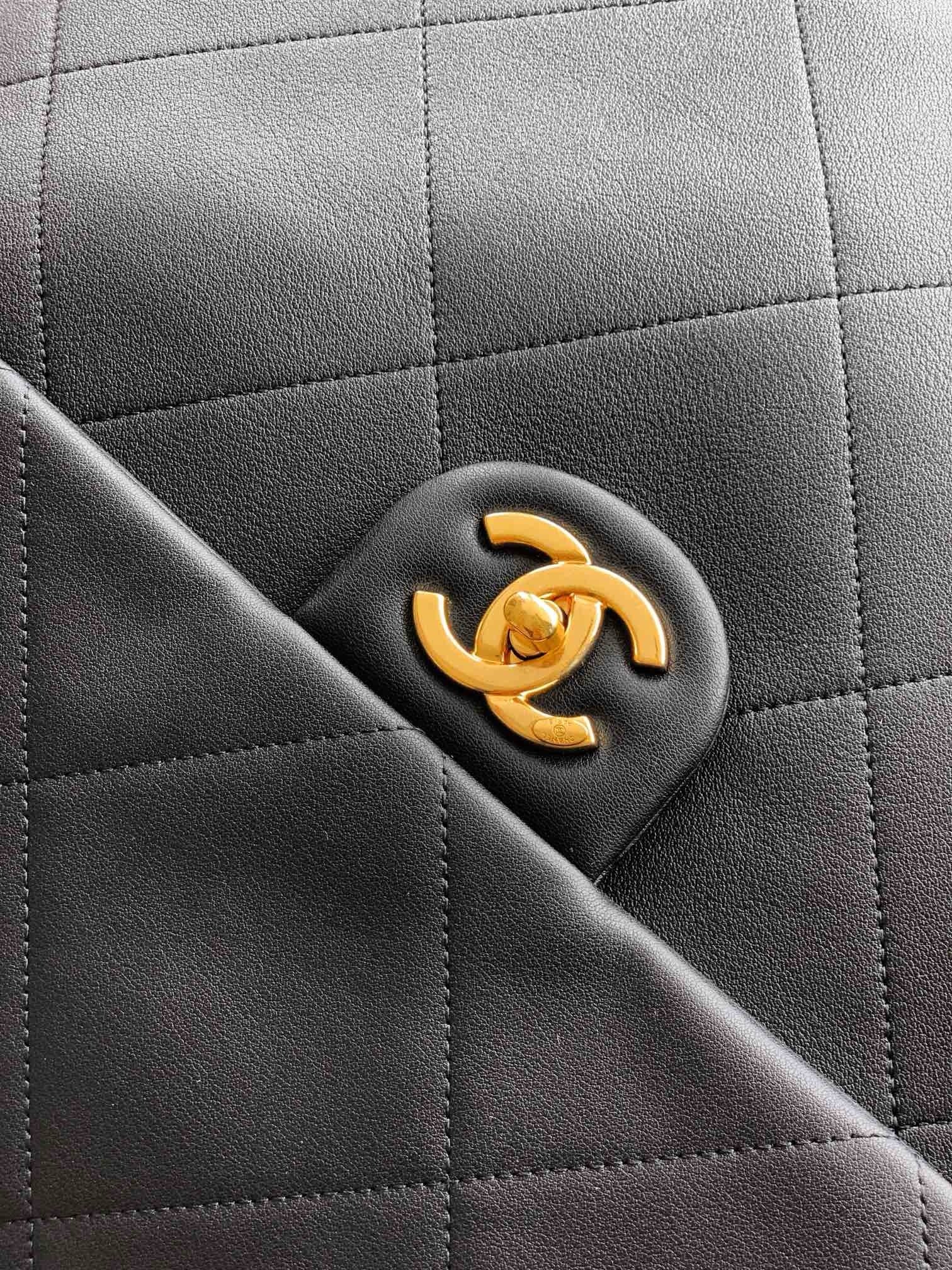 Chanel hobo OHANEL maxi Large Bag 0011150