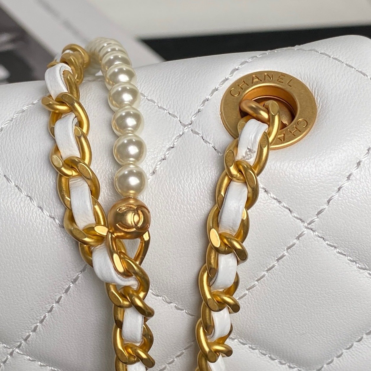 Chanel Chane1 AP5602 logo Mini Gold Bag 0011010