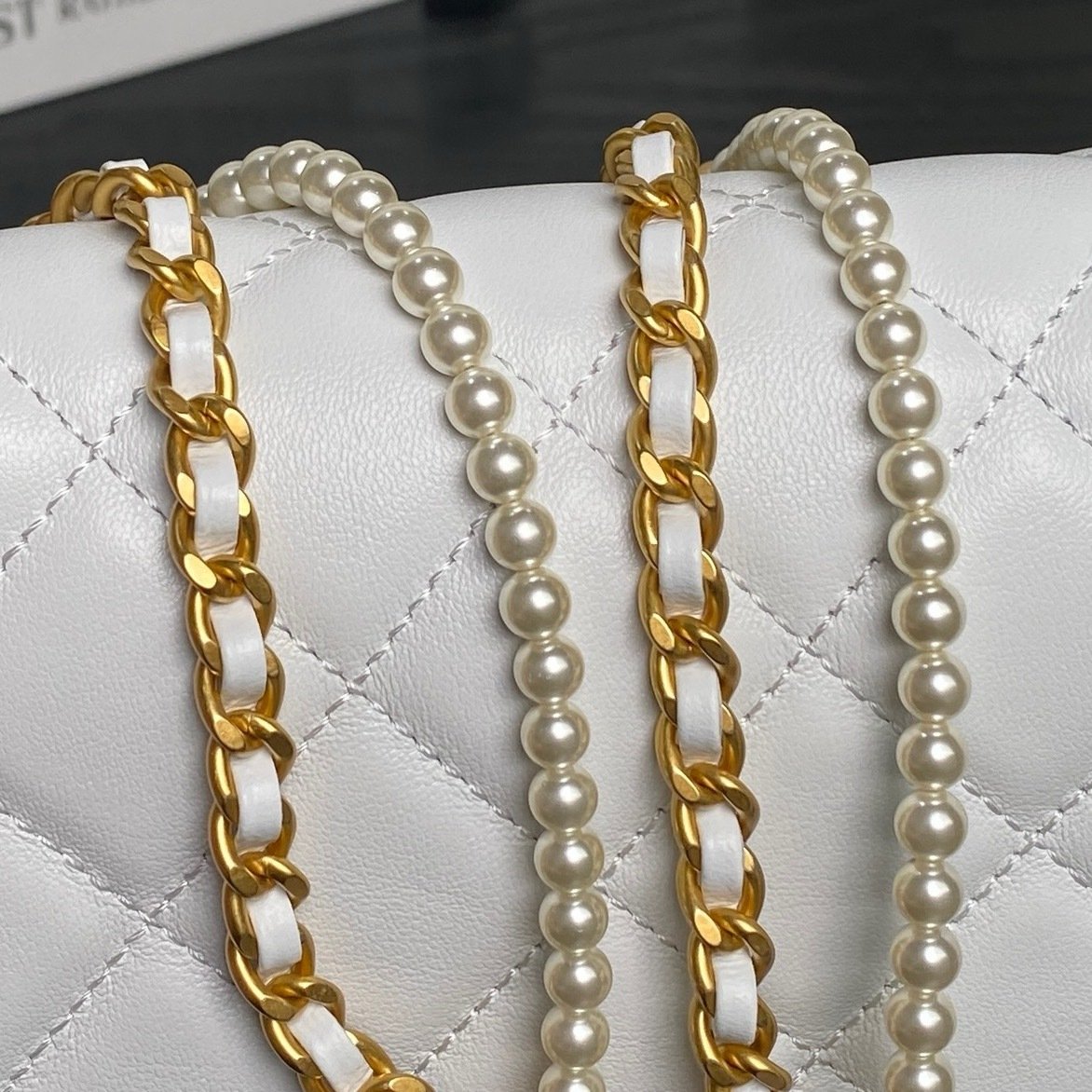 Chanel Chane1 AP5602 logo Mini Gold Bag 0011010