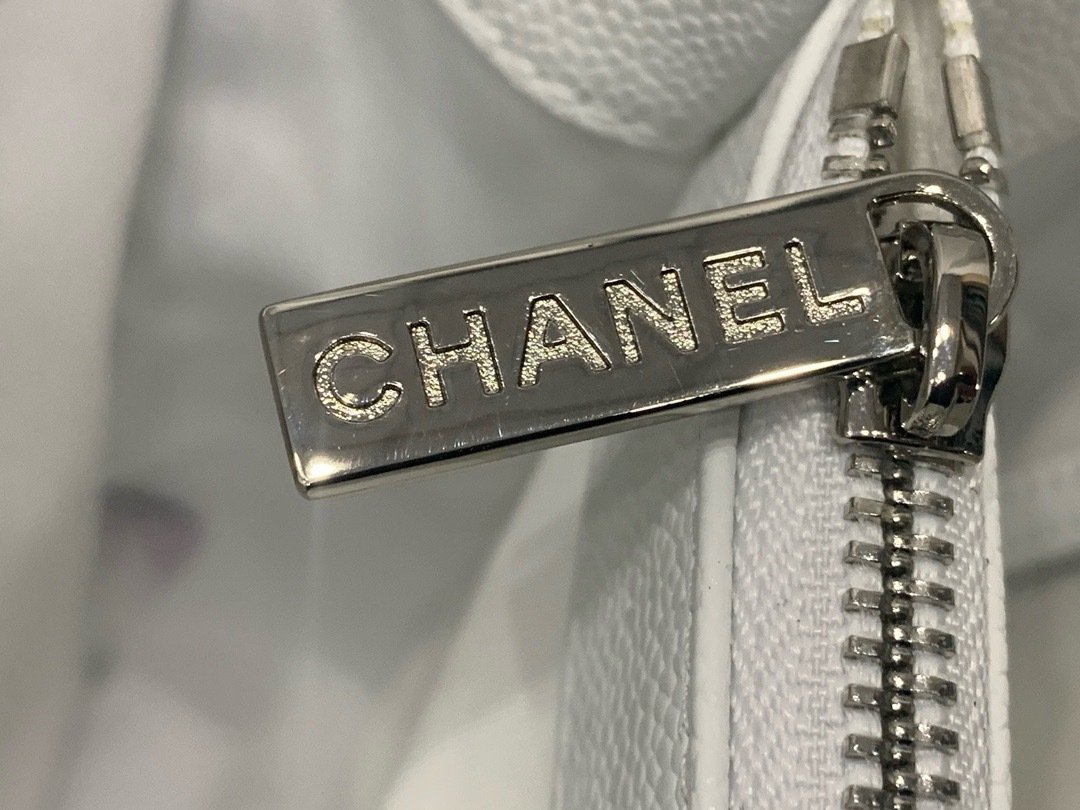 Chanel X33X13CM Silver Shopping Bag 50995