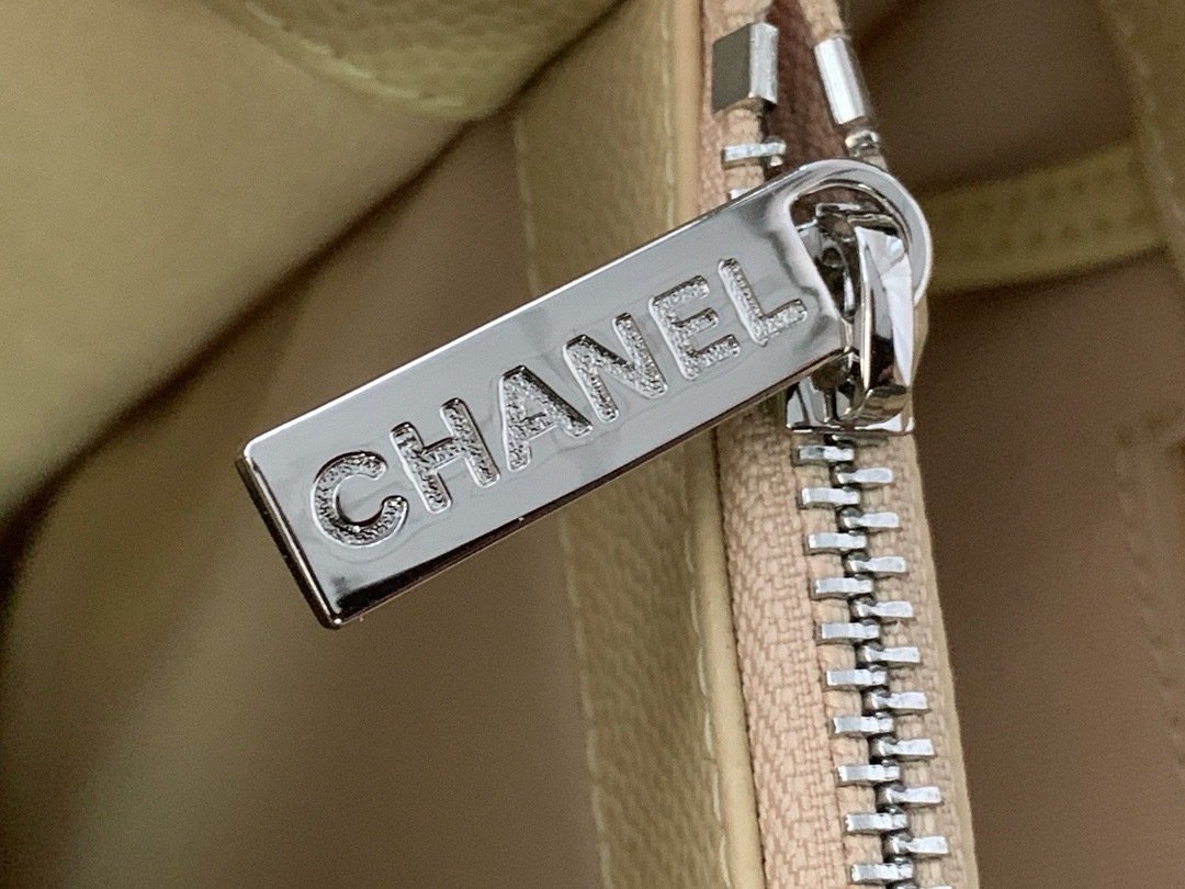 Chanel X33X13CM Silver Shopping Bag 50995