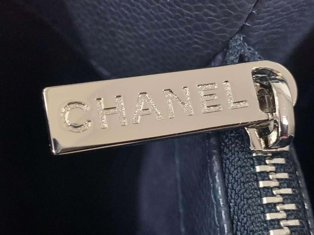 Chanel X33X13CM Silver Shopping Bag 50995