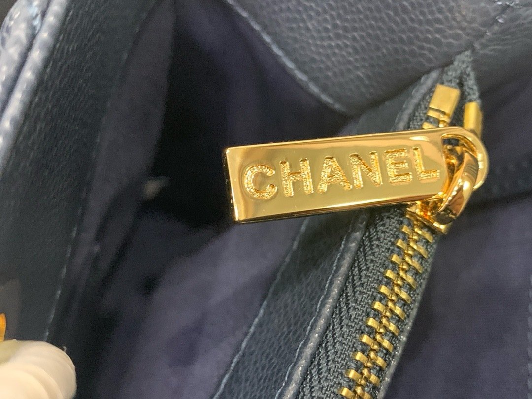 Chanel X33X13CM Silver Shopping Bag 50995