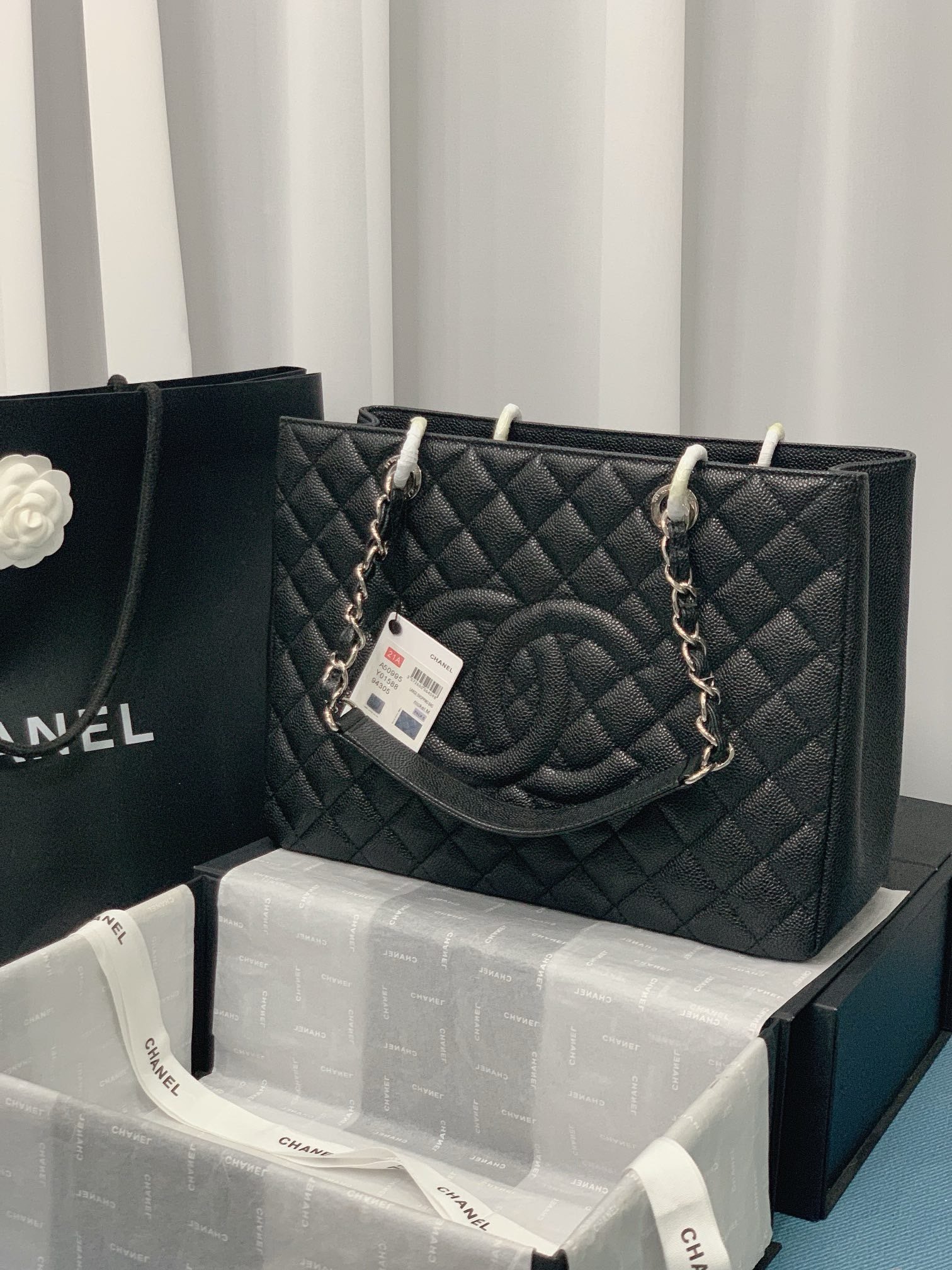 Chanel X33X13CM Silver Shopping Bag 50995