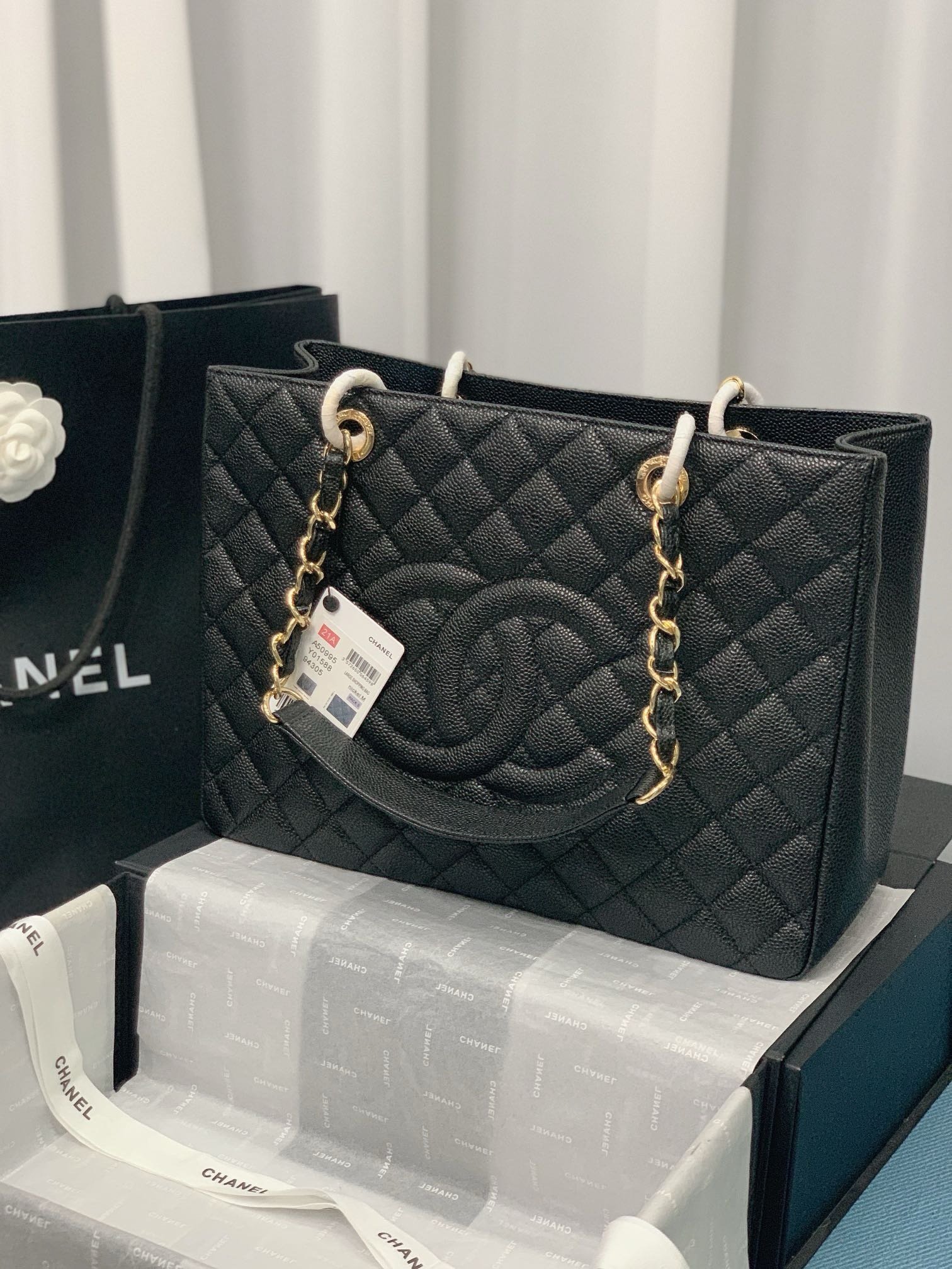 Chanel X33X13CM Silver Shopping Bag 50995