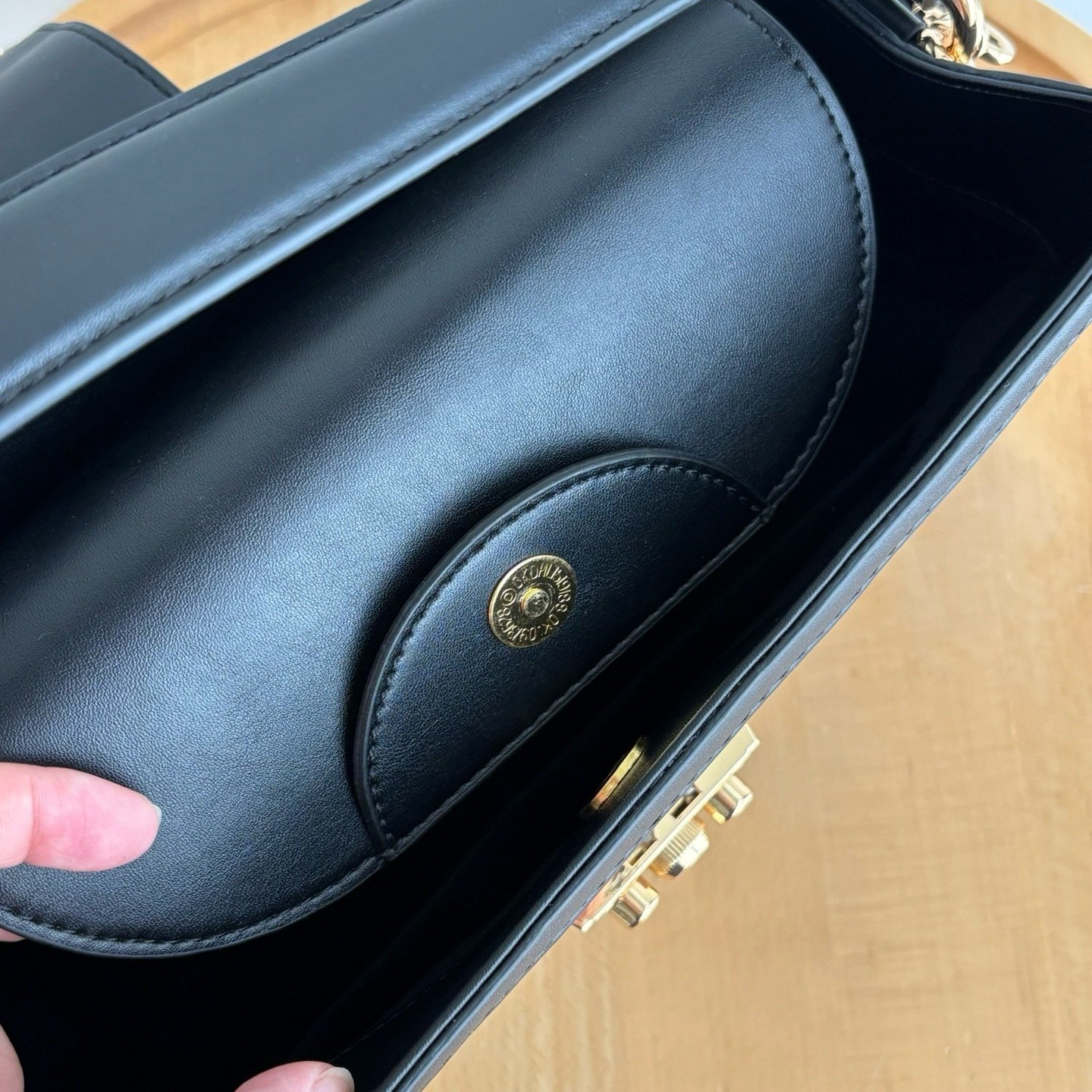 Gucci New Season Edition-3 838991