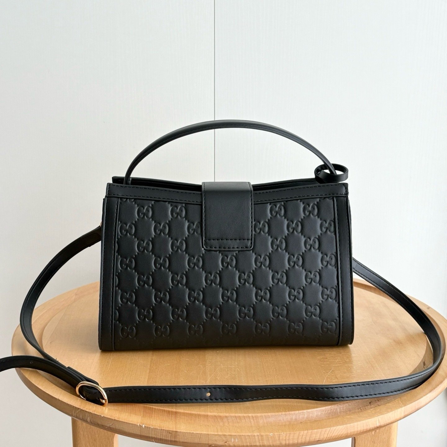 Gucci New Season Edition 838992