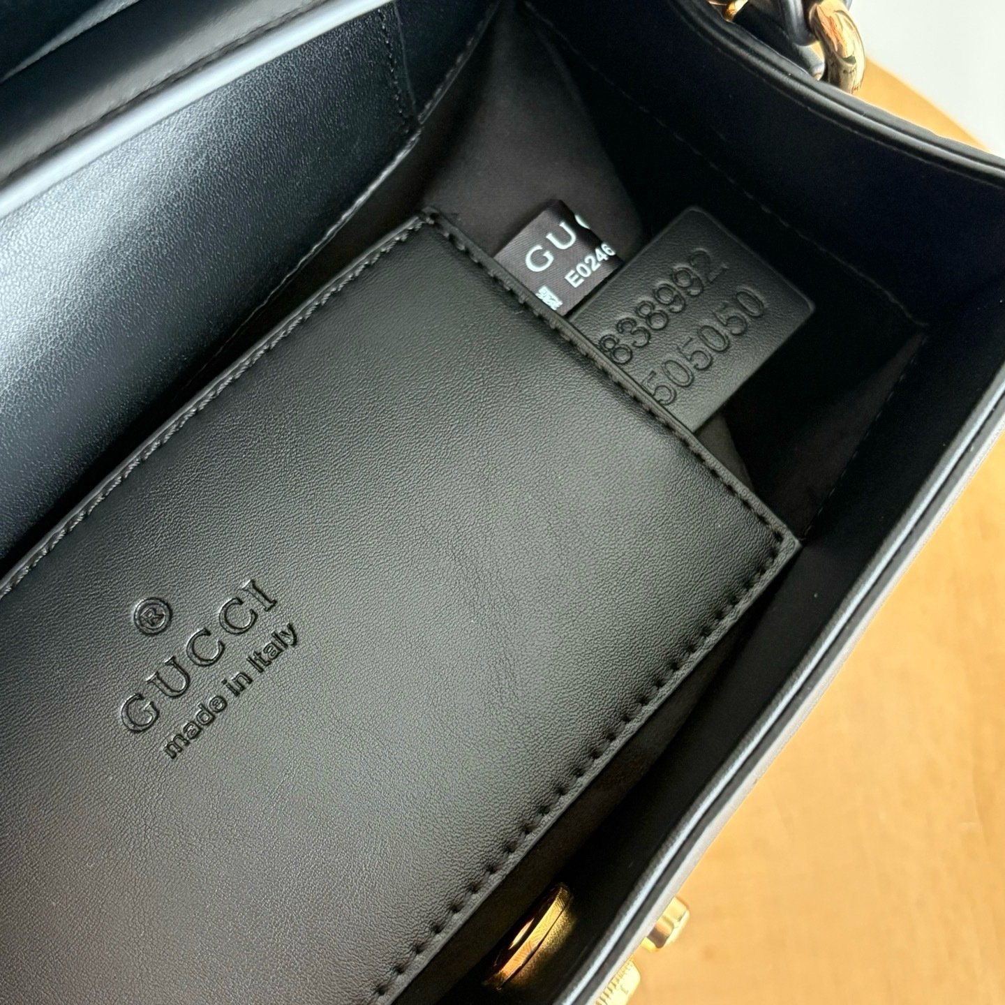 Gucci New Season Edition 838992