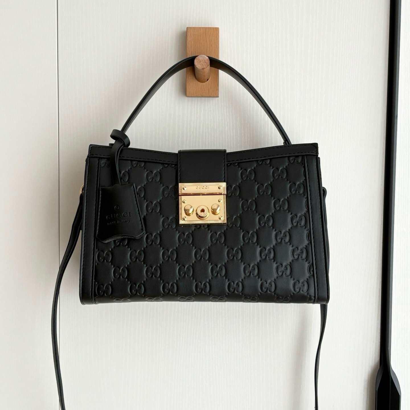 Gucci New Season Edition 838992