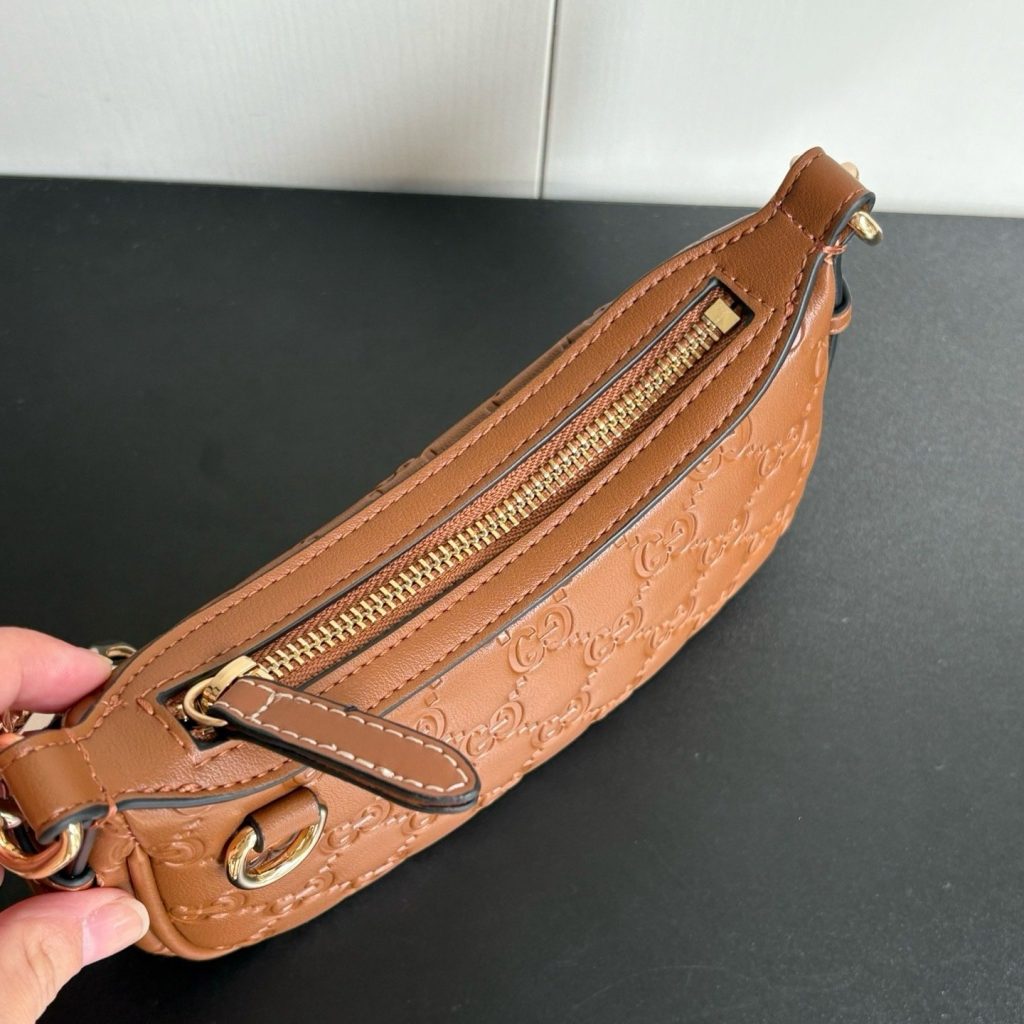 Gucci Boutique Edition-38 847091