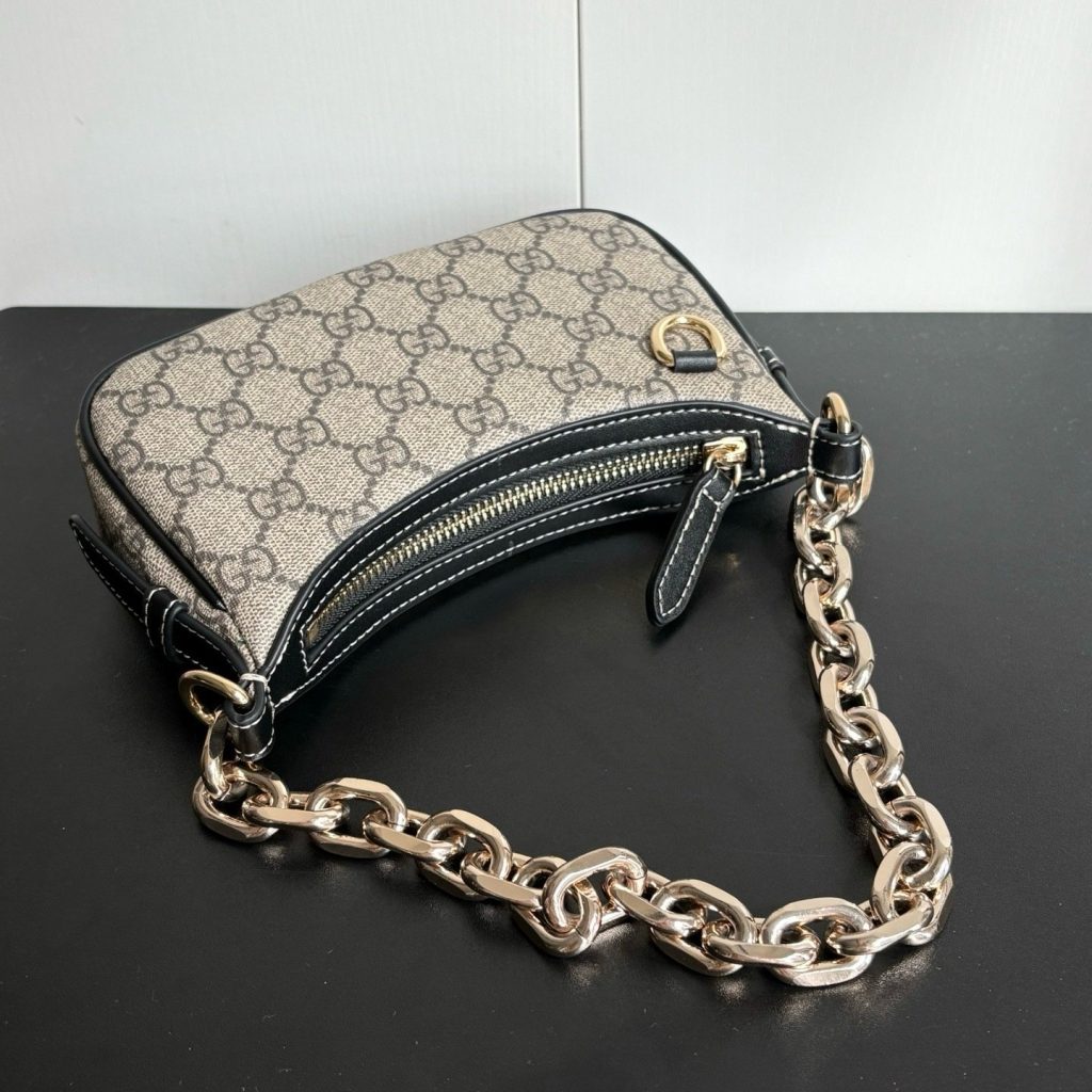 Gucci Boutique Edition-35 847091
