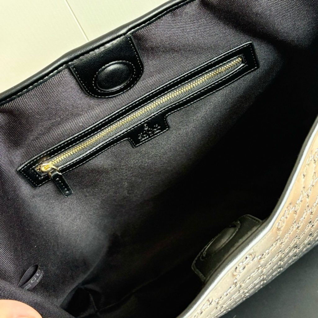 Gucci Boutique Edition-26 847452