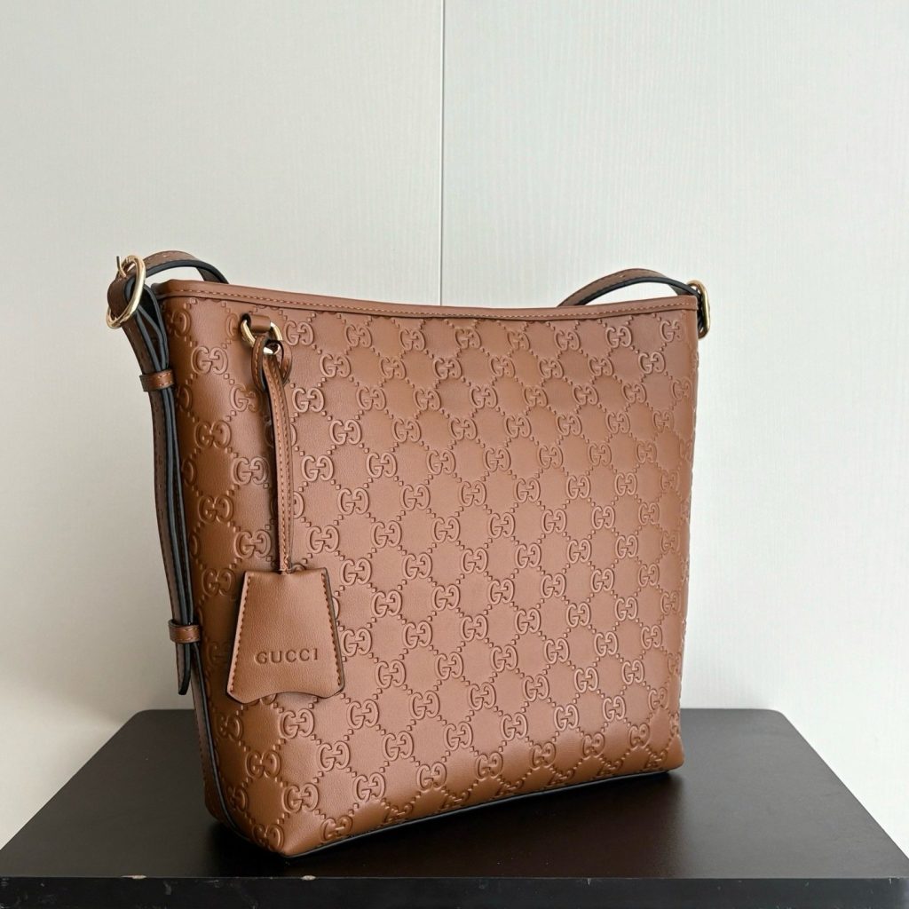 Gucci Boutique Edition-23 848881
