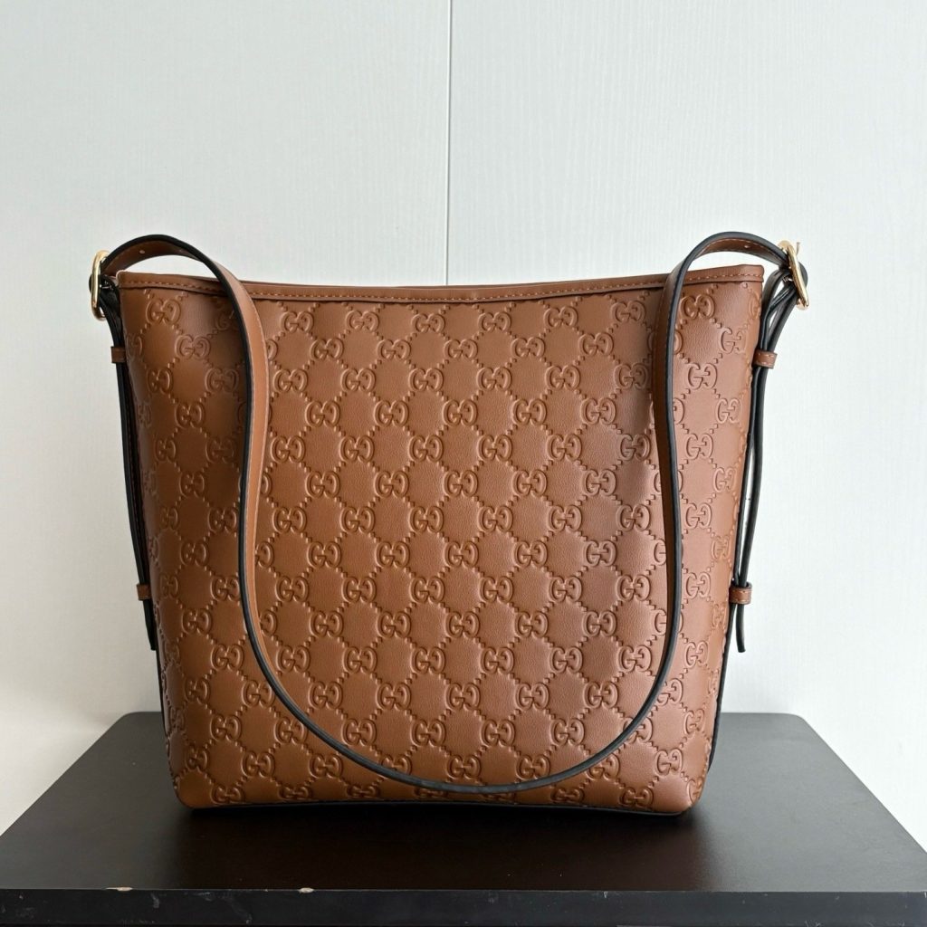 Gucci Boutique Edition-23 848881