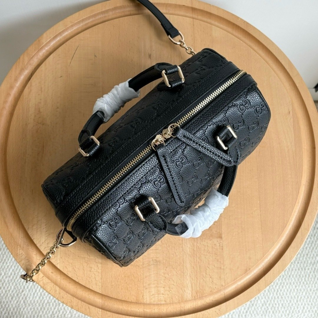 Gucci GG Small Boutique Edition-20 815255