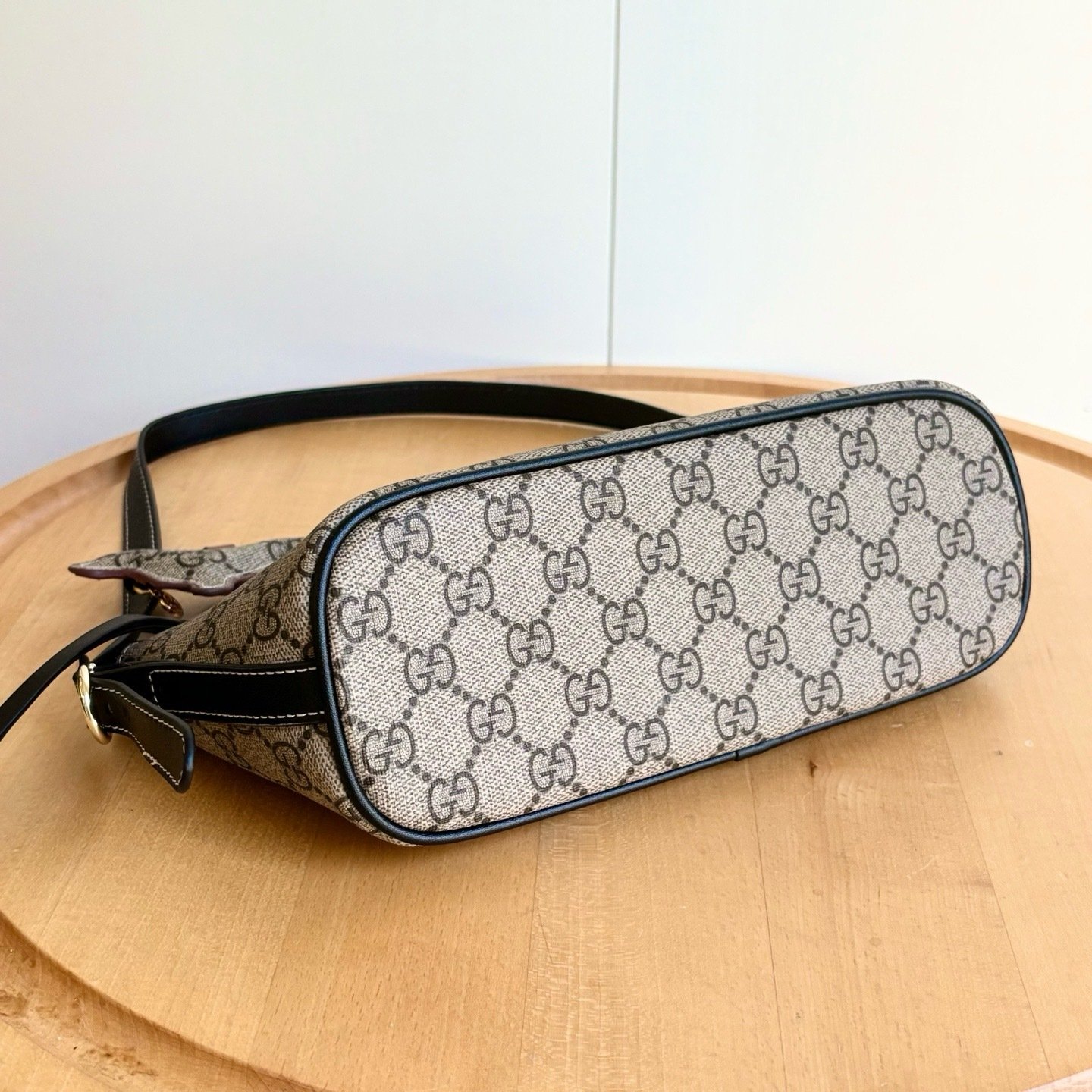 Gucci Boutique Edition-19 847281