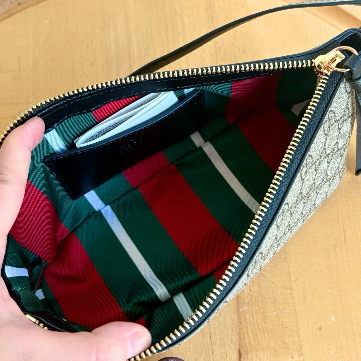 Gucci Boutique Edition-19 847281