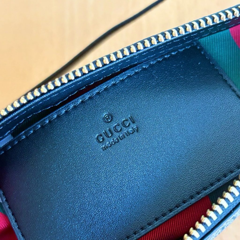 Gucci Boutique Edition-19 847281