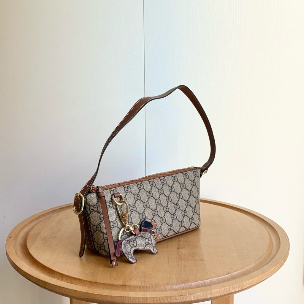 Gucci Boutique Edition-18 847281