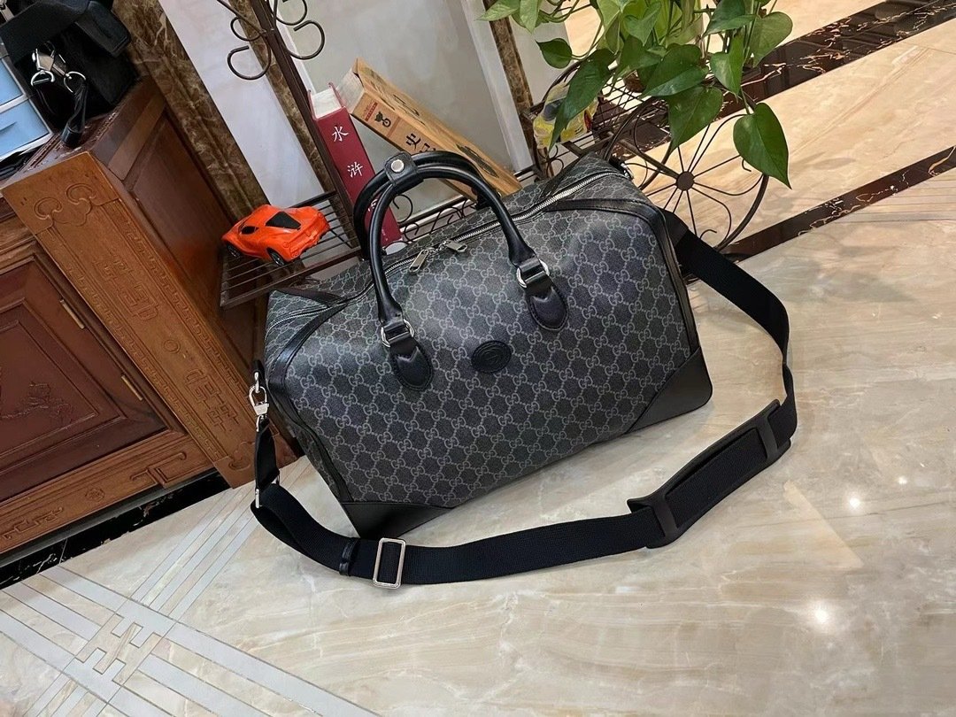 Gucci Canvas GG Guccio Supreme Black New Season-2 696014