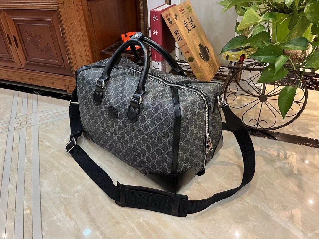 Gucci Canvas GG Guccio Supreme Black New Season-2 696014