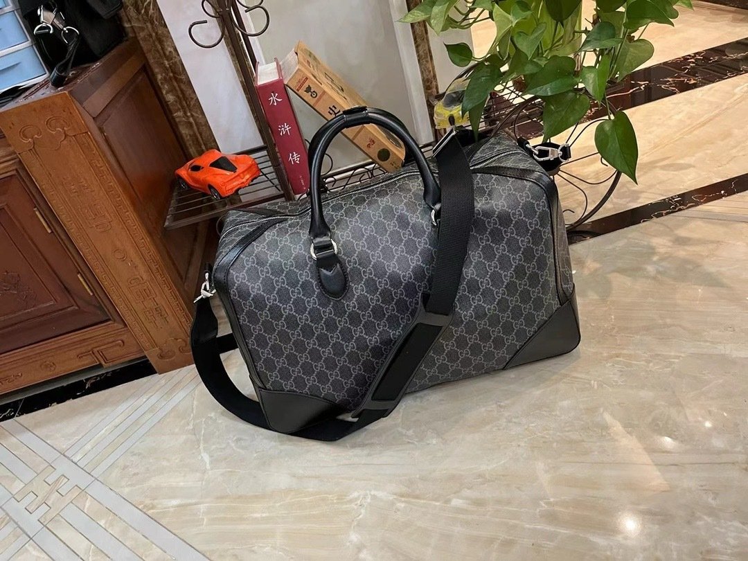 Gucci Canvas GG Guccio Supreme Black New Season-2 696014