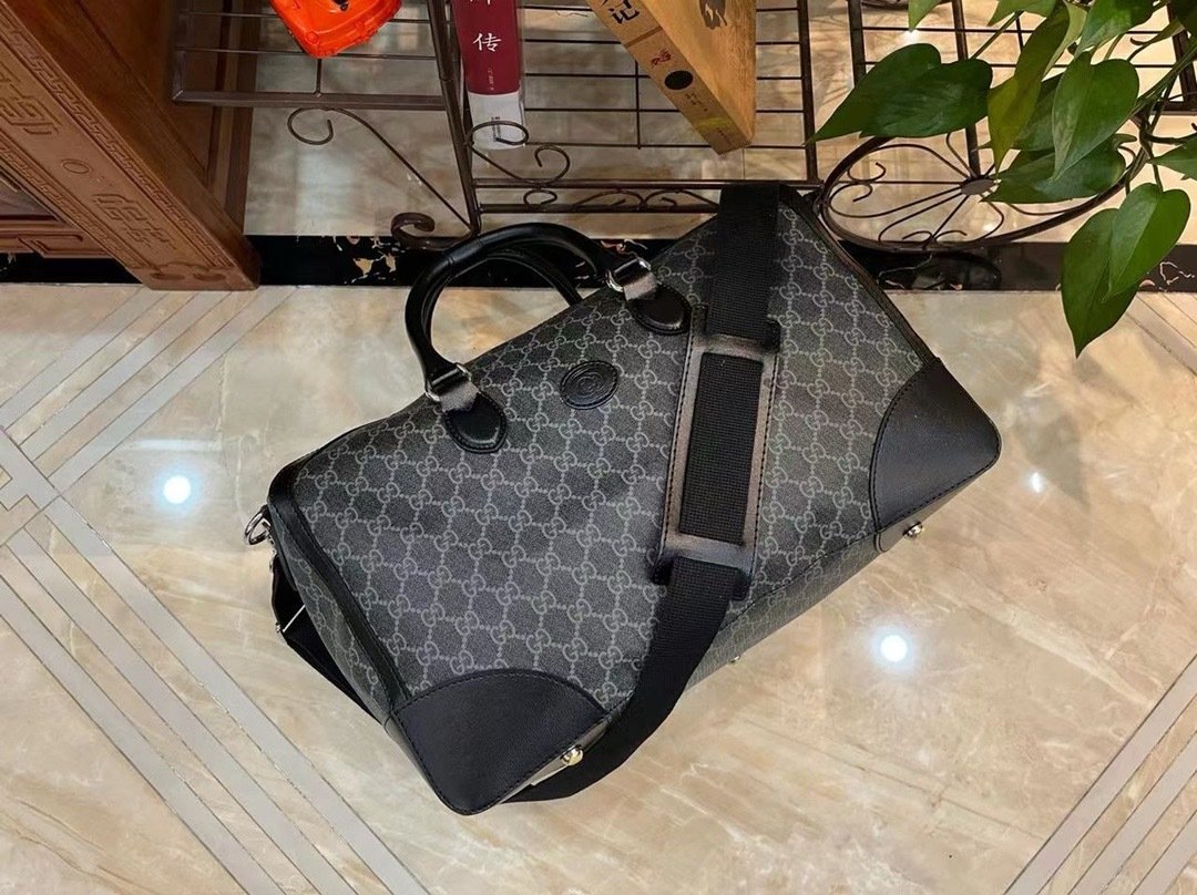 Gucci Canvas GG Guccio Supreme Black New Season-2 696014
