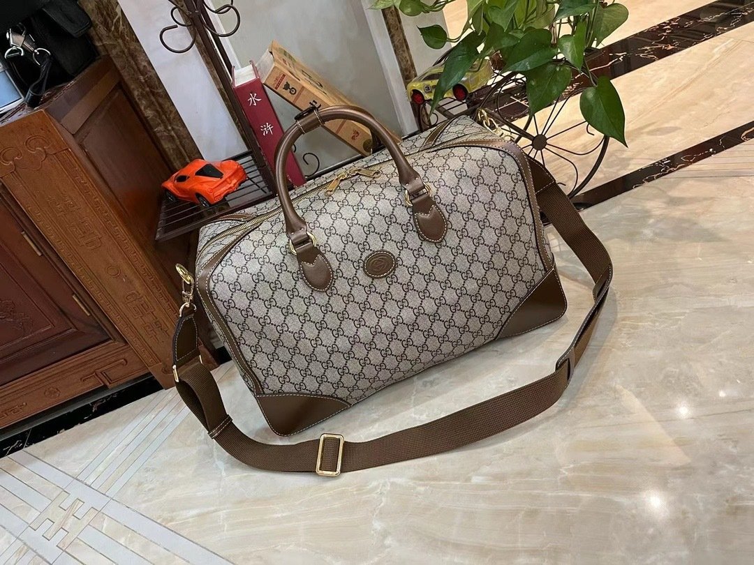 Gucci Canvas GG Guccio Supreme Black New Season-1 696014