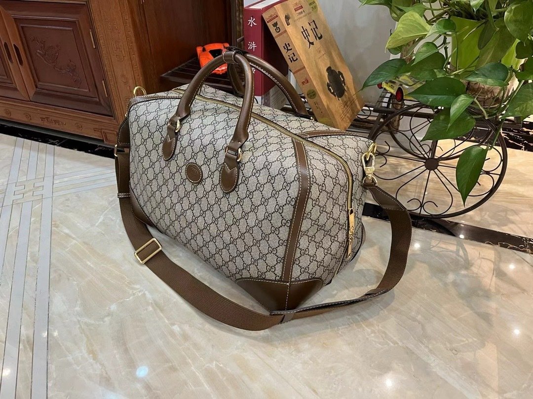Gucci Canvas GG Guccio Supreme Black New Season-1 696014