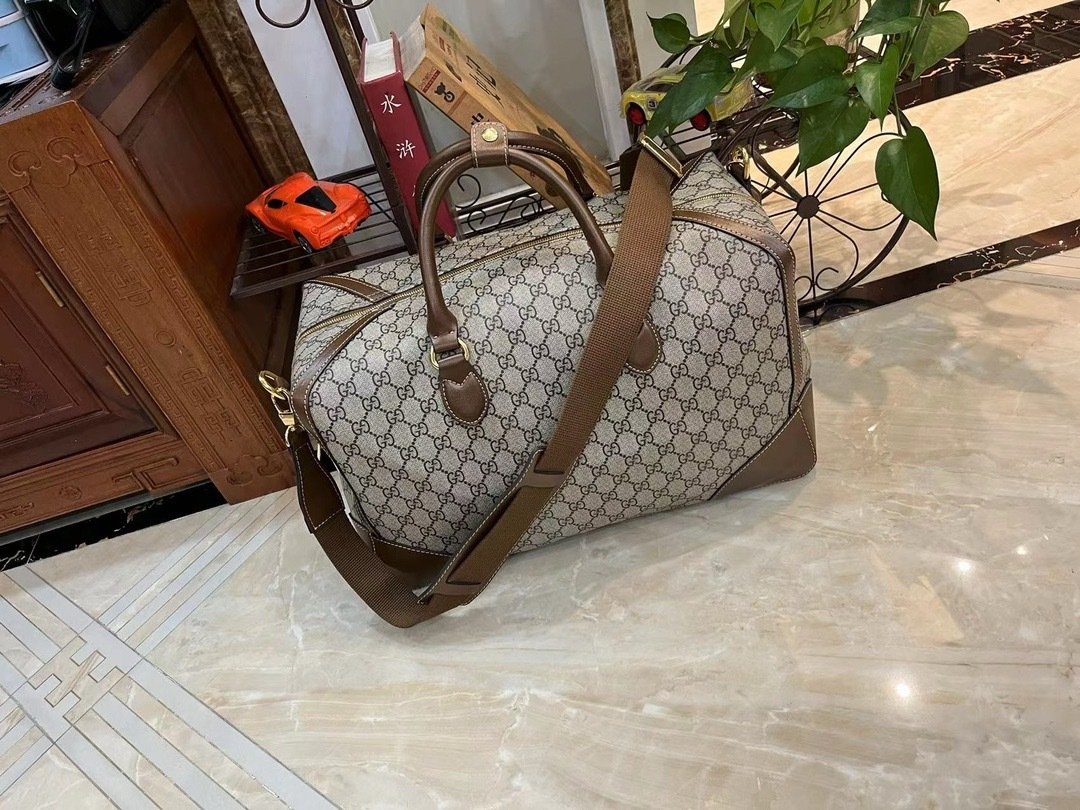 Gucci Canvas GG Guccio Supreme Black New Season-1 696014