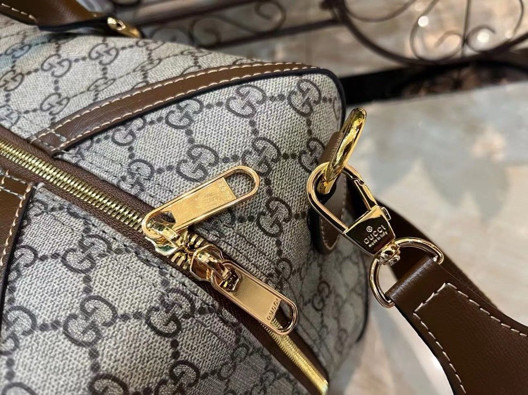 Gucci Canvas GG Guccio Supreme Black New Season-1 696014