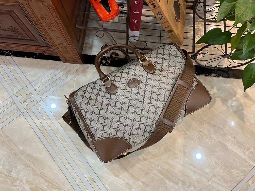 Gucci Canvas GG Guccio Supreme Black New Season-1 696014
