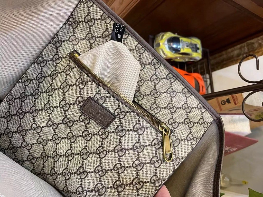 Gucci Canvas Savoy GG Supreme Brown Travel Bag-4 760227