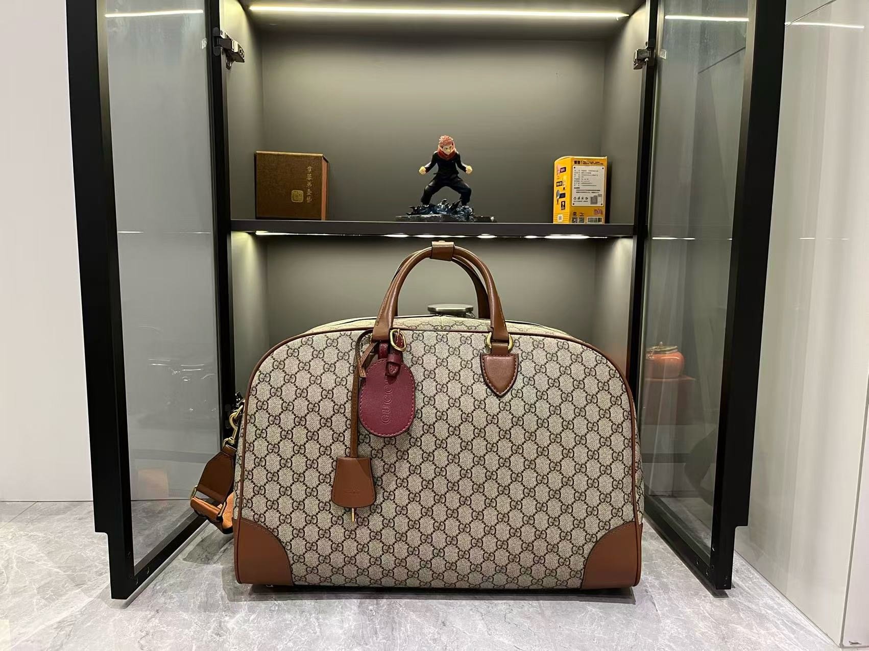 Gucci Canvas GG Emblem Brown Travel Bag 821148