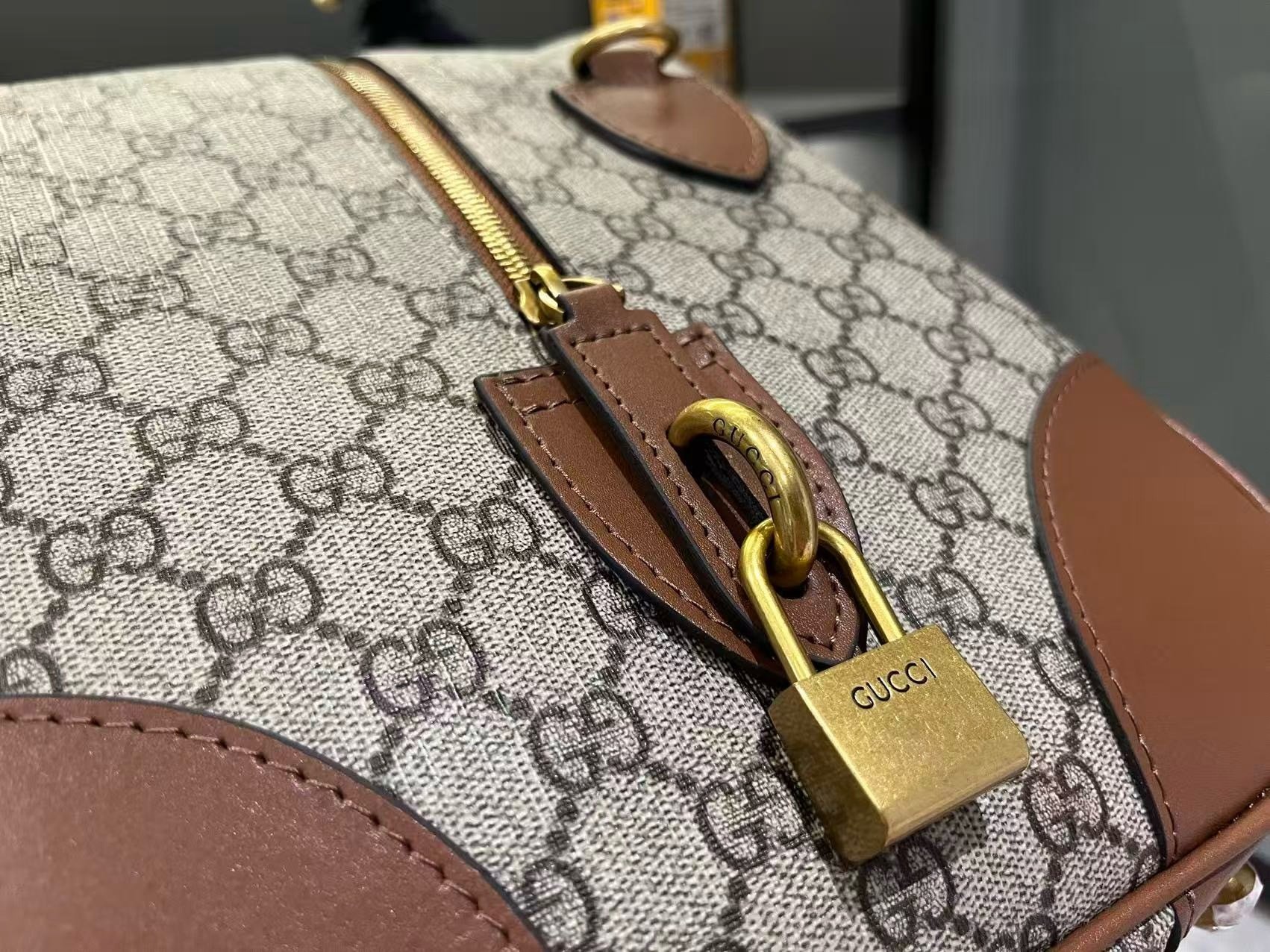 Gucci Canvas GG Emblem Brown Travel Bag 821148