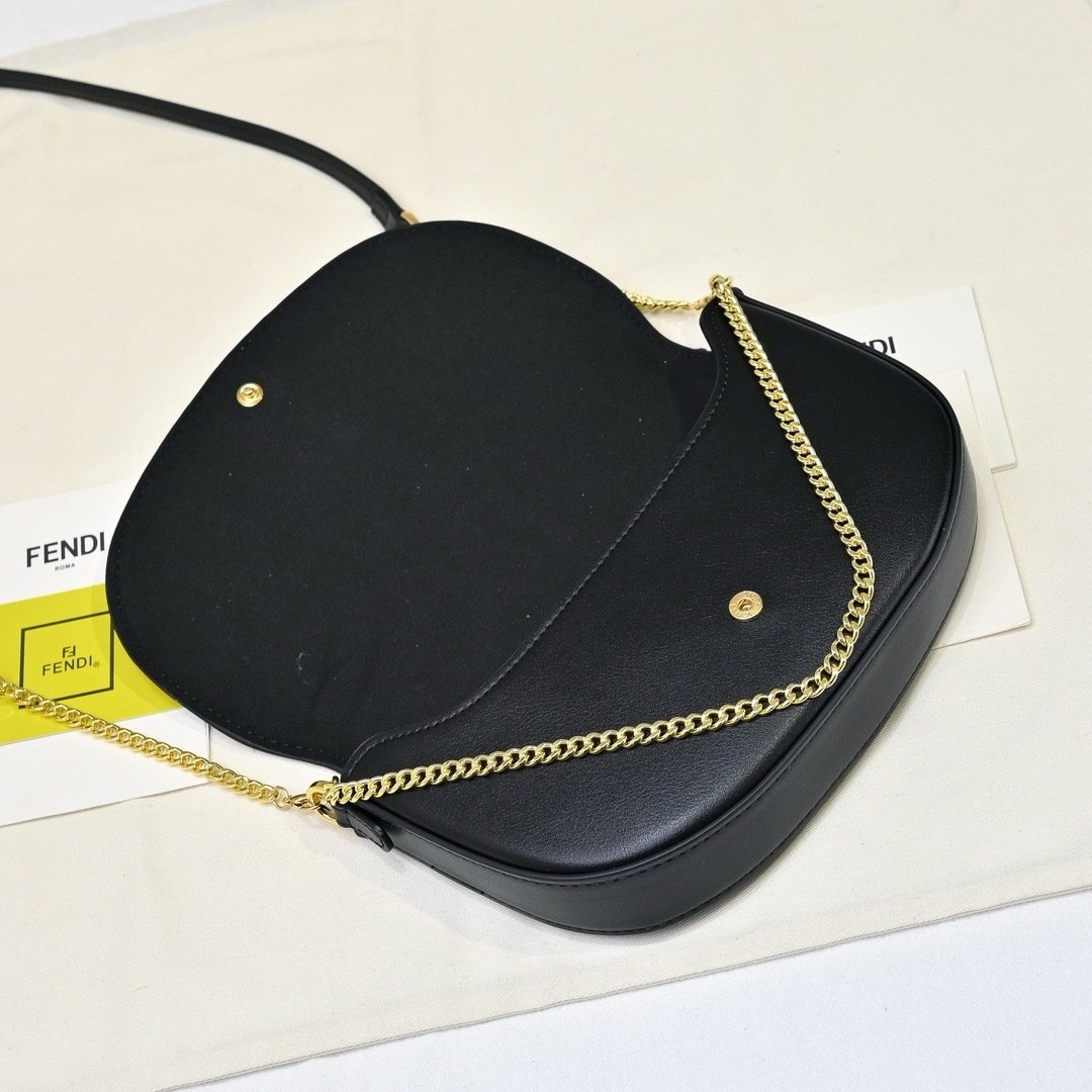 Fendi size Bag 7758