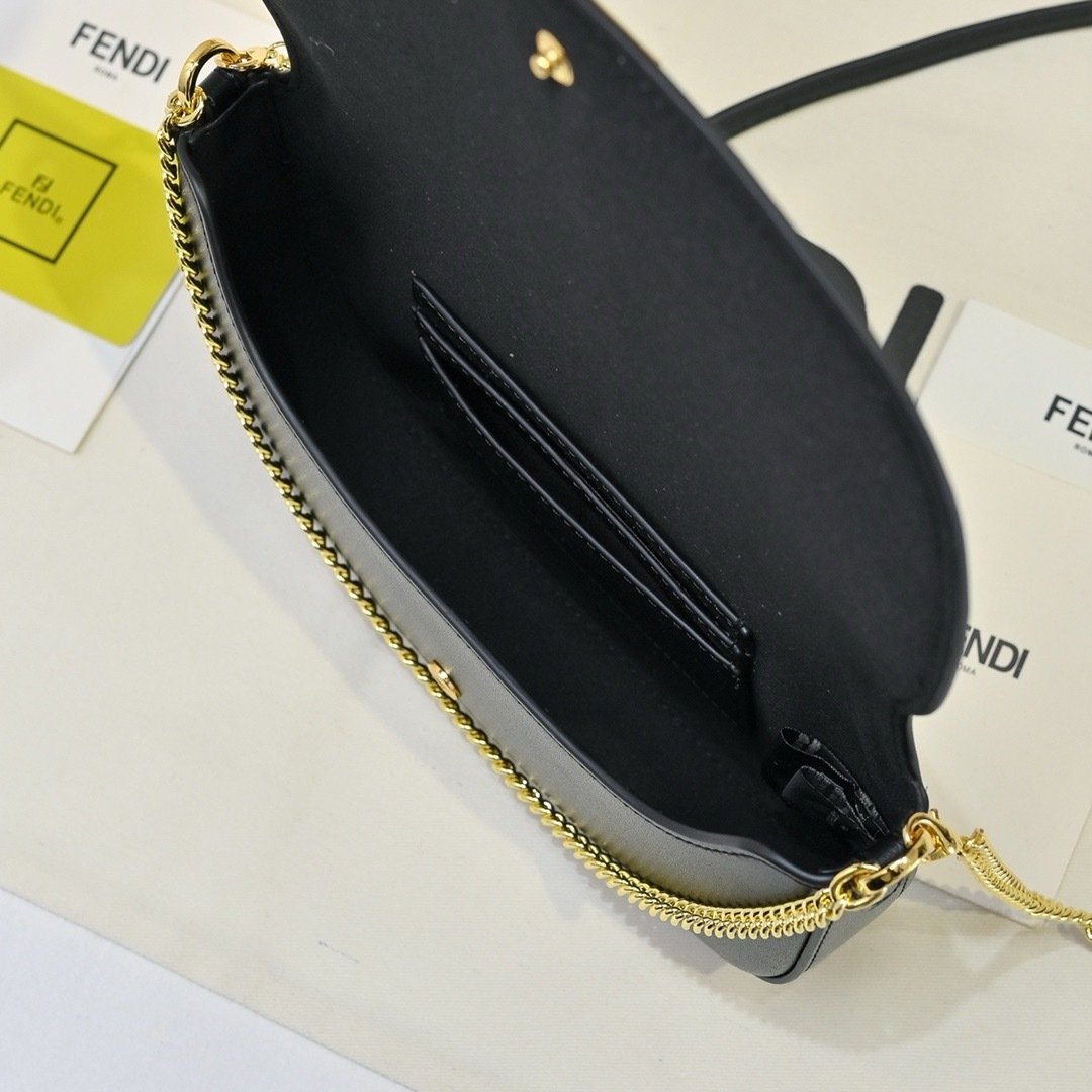 Fendi size Bag 7758