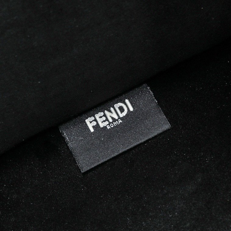 Fendi Vintage size shine tote Small Tote Bag 001400