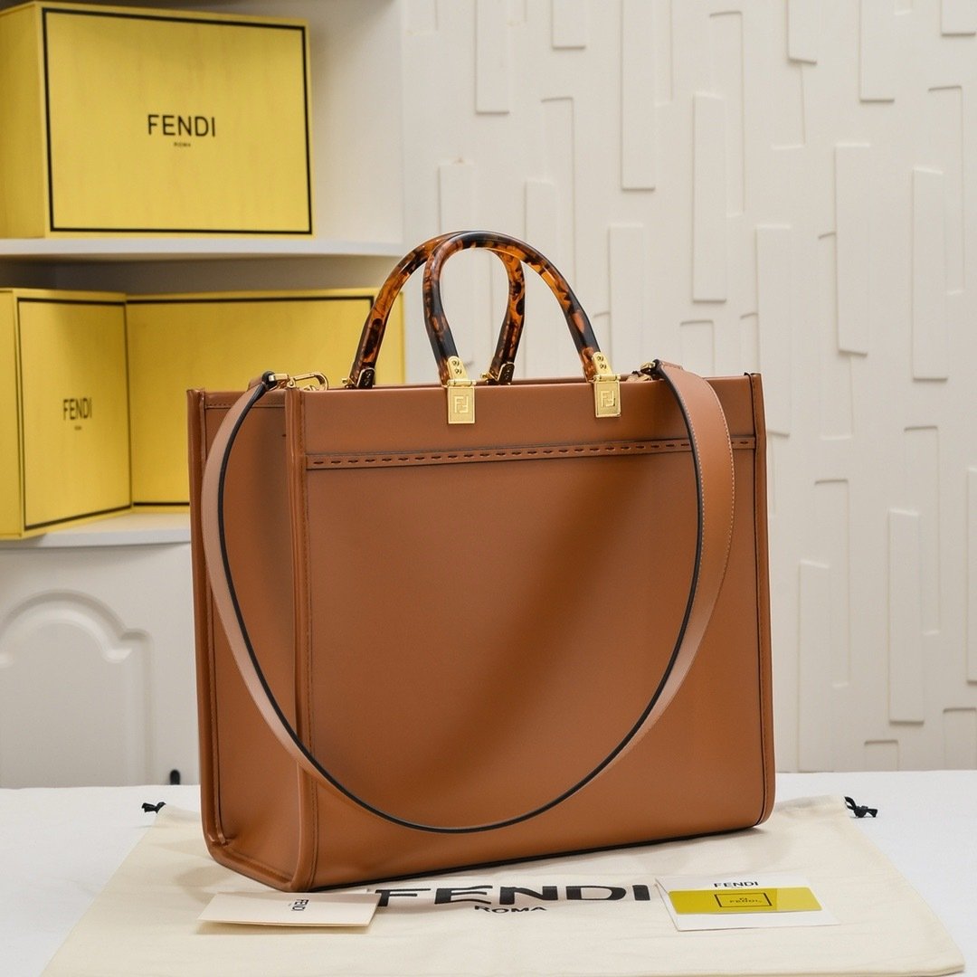 Fendi Vintage size shine tote Small Tote Bag 001400