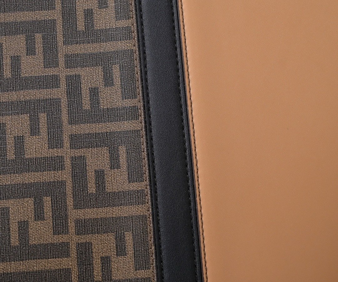 Fendi Vintage Black Bag 001390