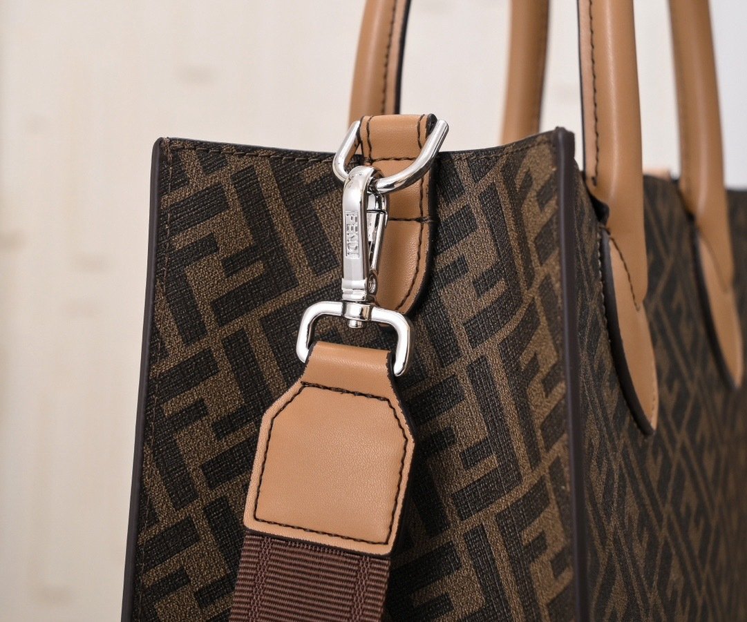Fendi Vintage Black Bag 001390