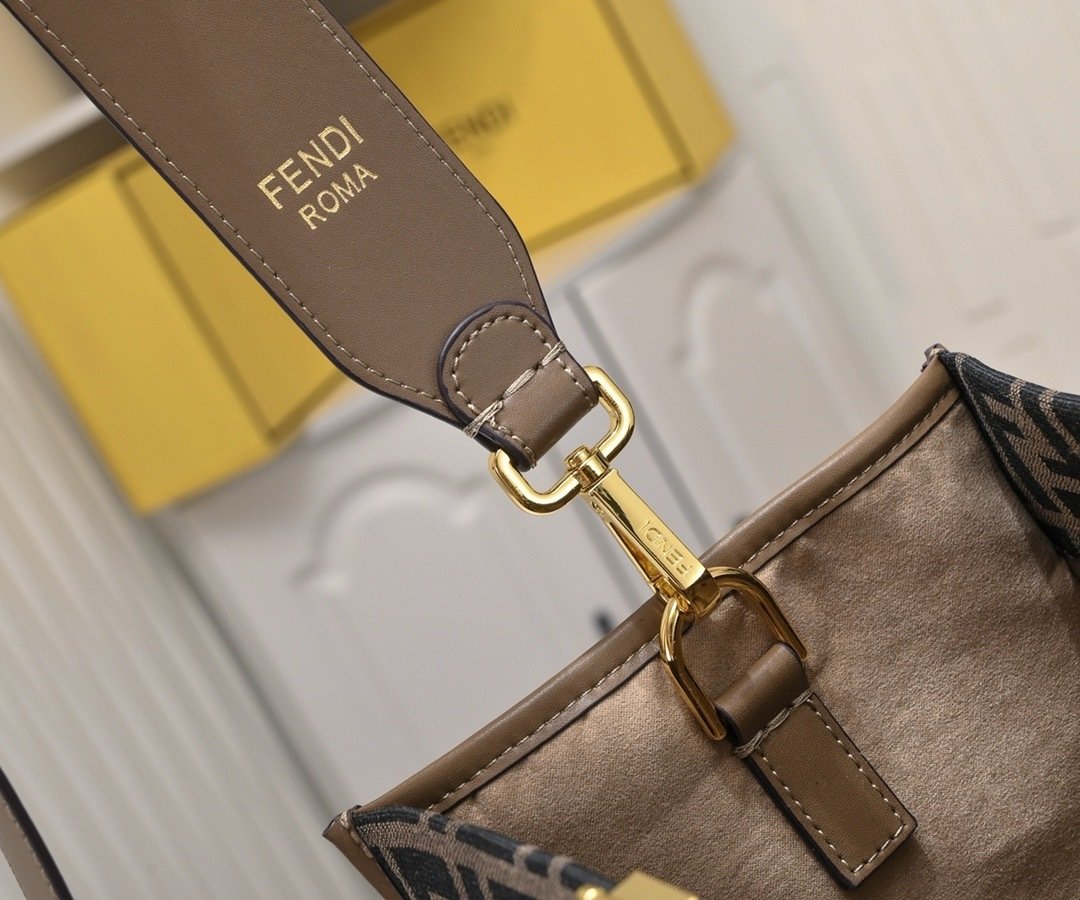 Fendi Vintage TOTE x17x31cm x35x21cm Medium Tote Bag 001390