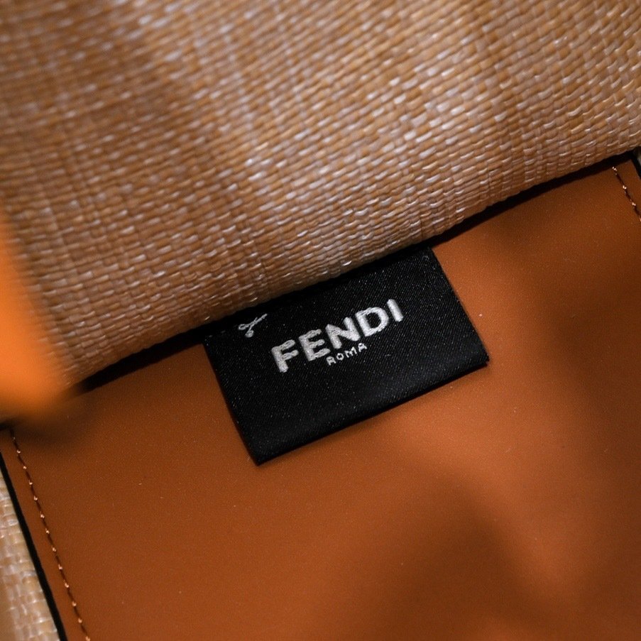 Fendi Sunshine B128 x17x35cm Medium Tote Bag 001400