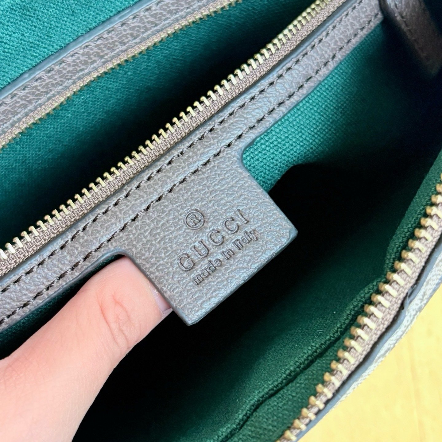 Gucci Small Boutique Edition-4 839155