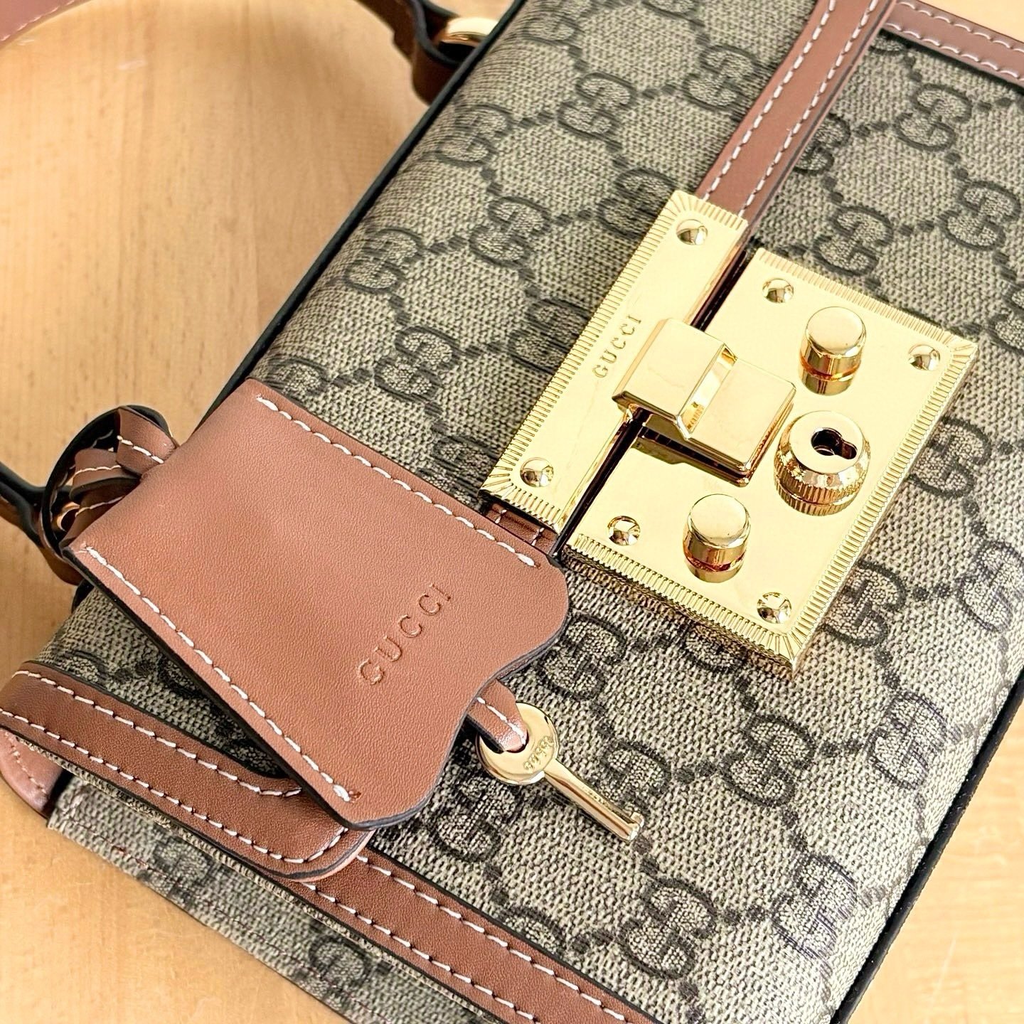 Gucci Small Boutique Edition-2 838999