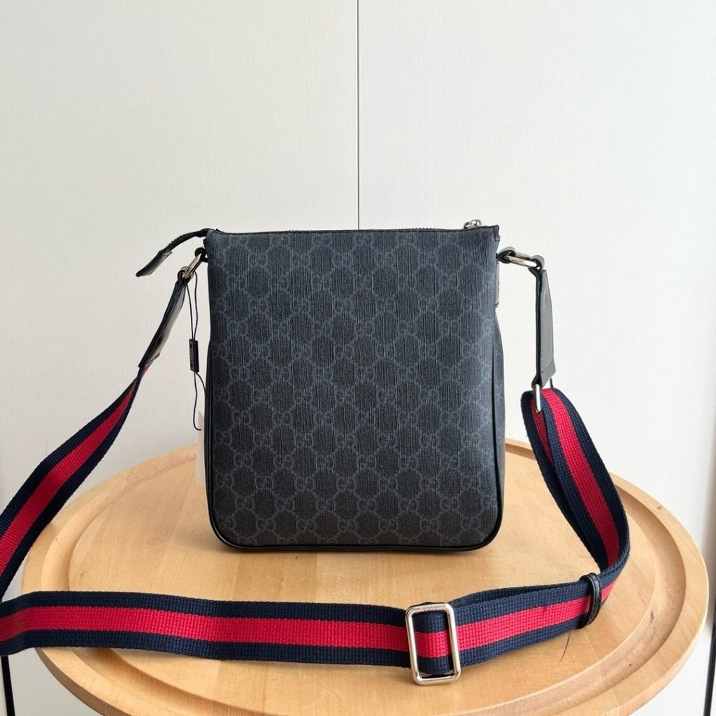 Gucci Small Boutique Edition 792082