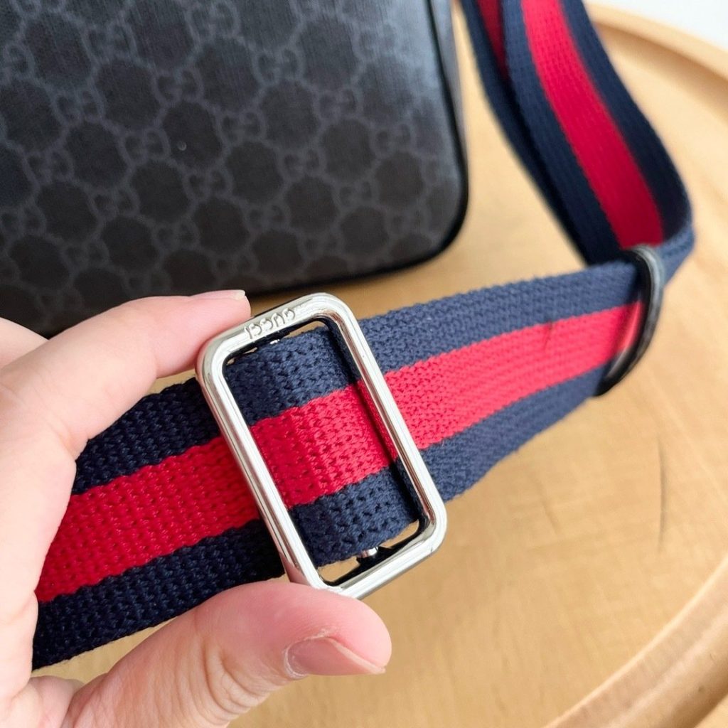 Gucci Small Boutique Edition 792082