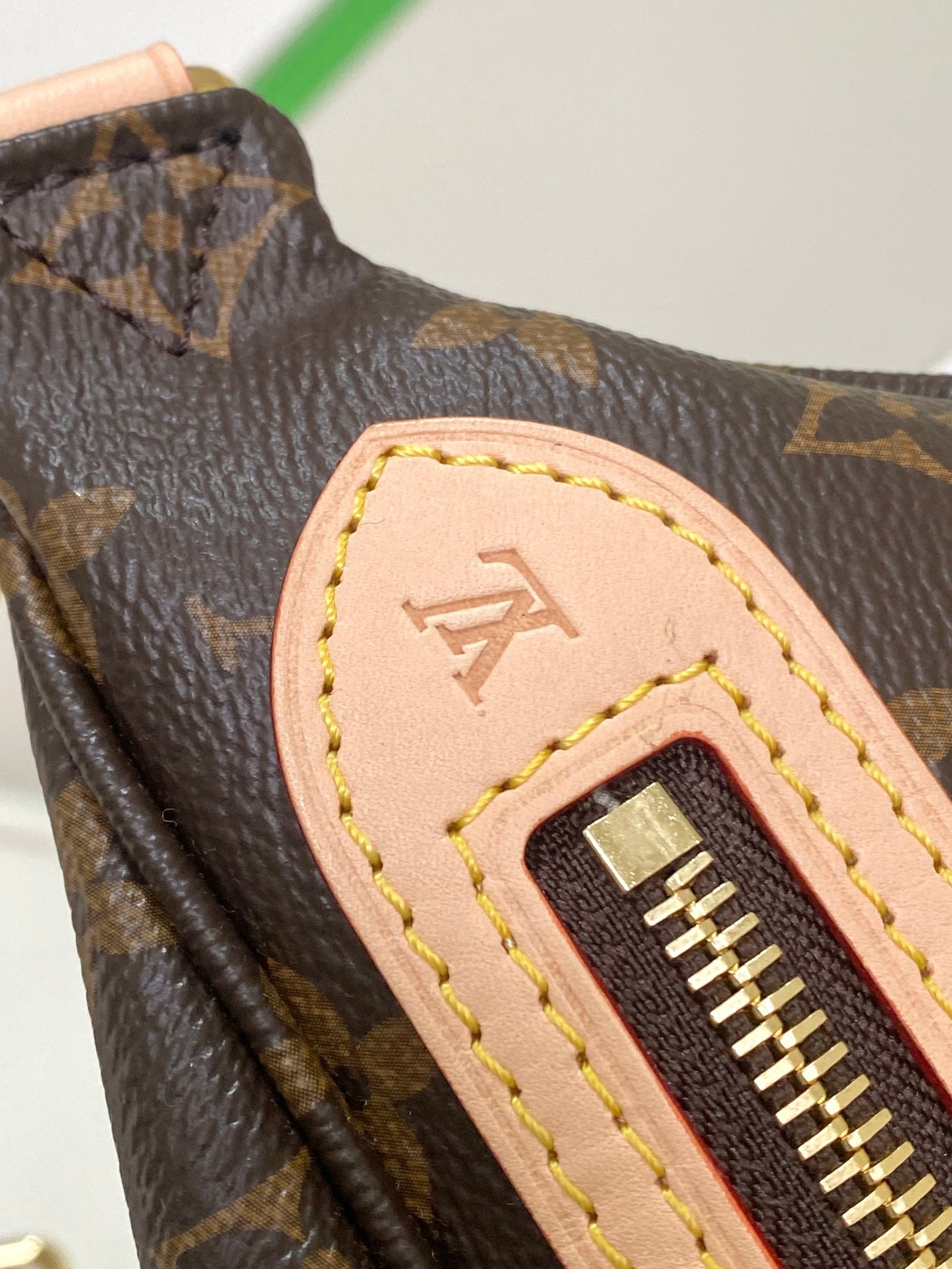 Louis Vuitton Canvas M46784 cm680 Bag 001670