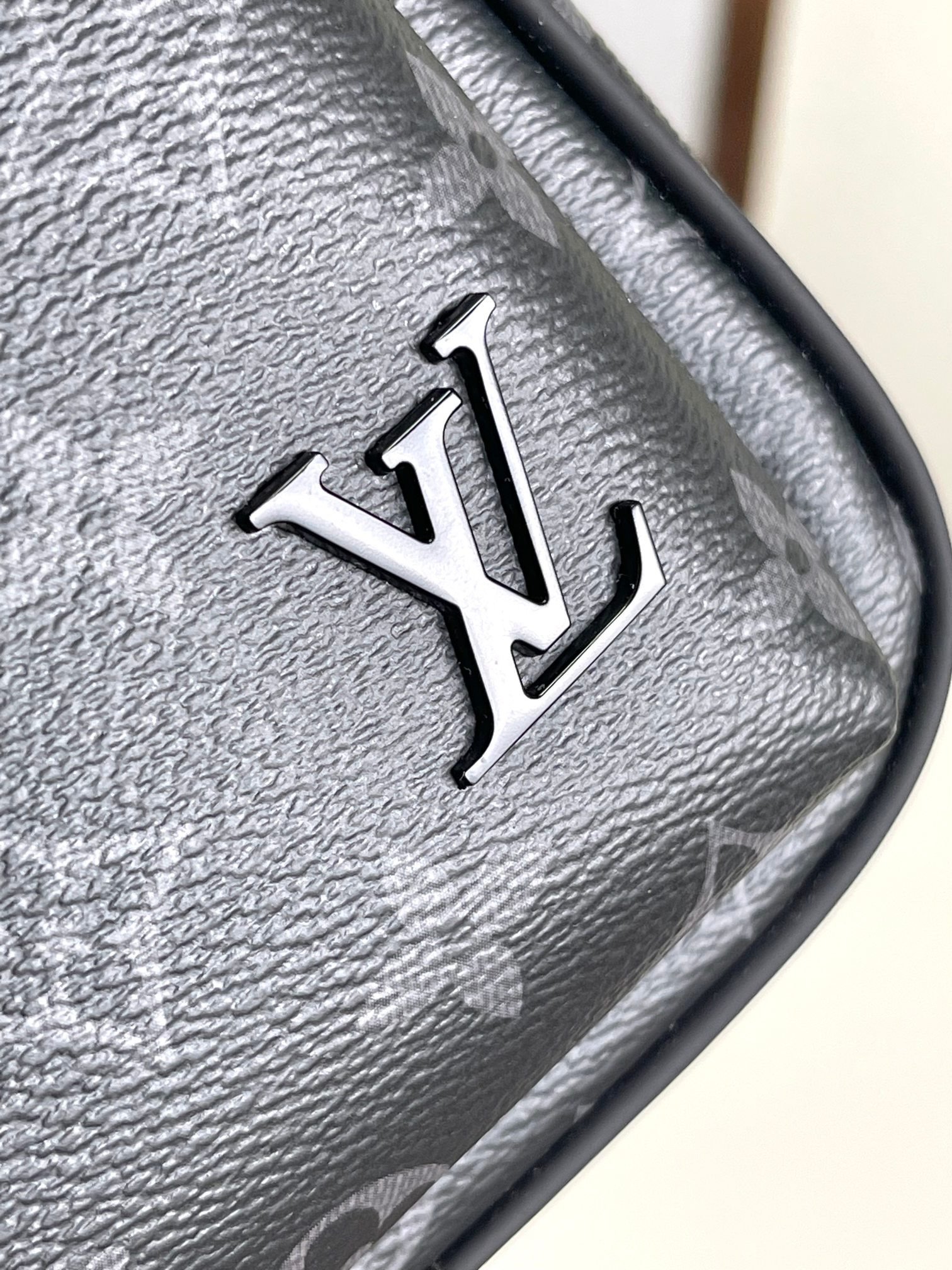 Louis Vuitton Canvas M47137 M11703 Avenue Small Top Handle Bag 001660