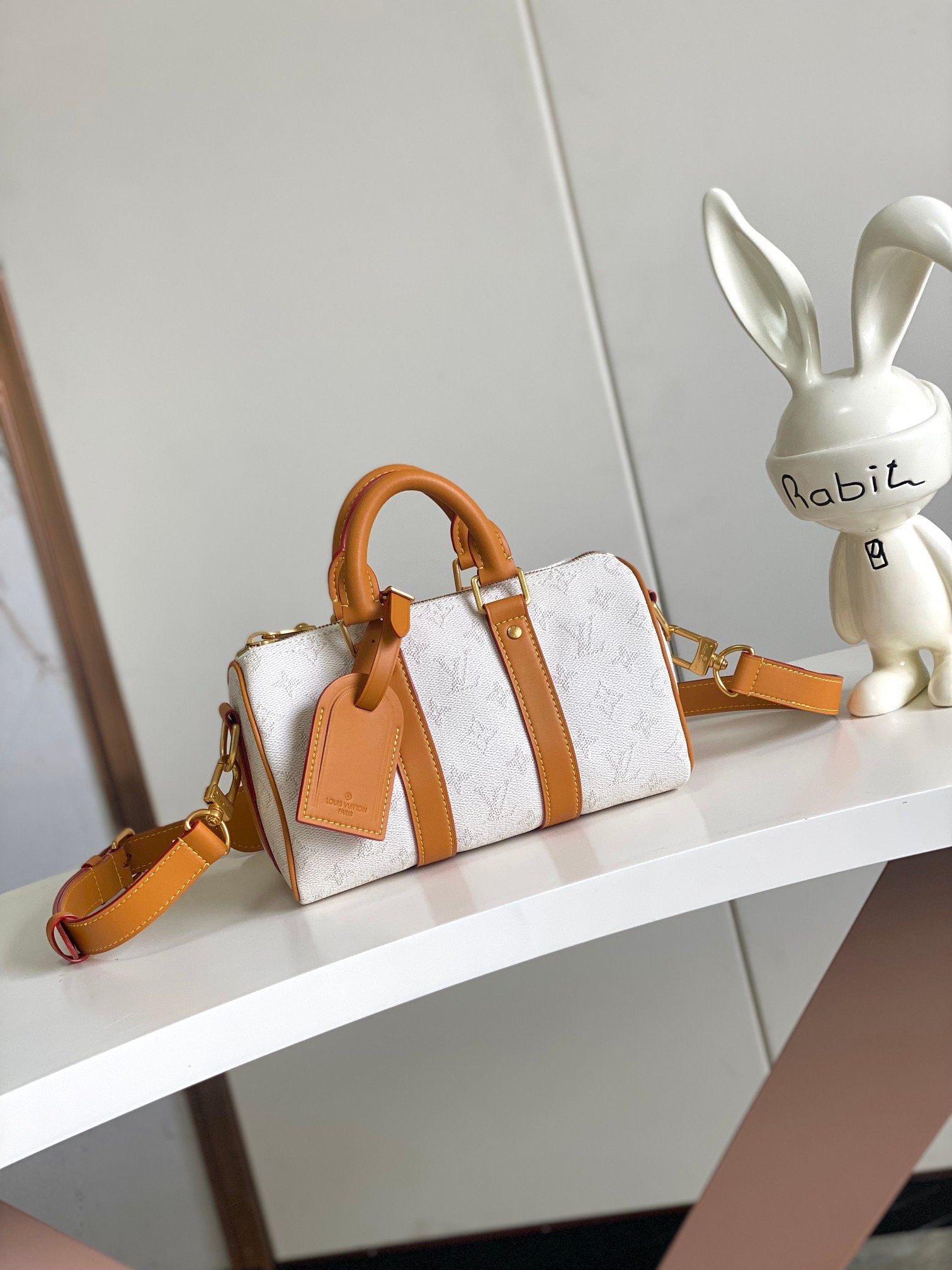 Louis Vuitton Canvas KEEALL BANDOULI RE White Top Handle Bag 001720
